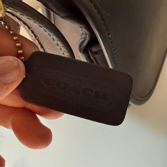 Coach Vintage Patricia's Legacy Cross Body Saddle Flap Bag Serial #9951 - Picture 4 of 15